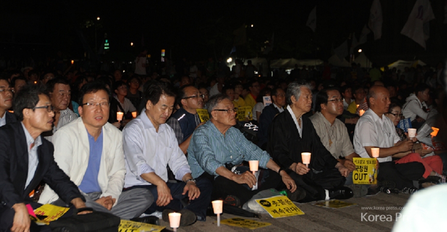 12차 범국민행동의 날 행사에 참석한 백기완 선생과 정동영 민주당 상임고문