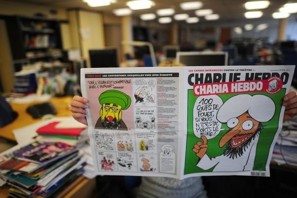이슬람 풍자로 논란이 된 샤를리 엡도의 잡지