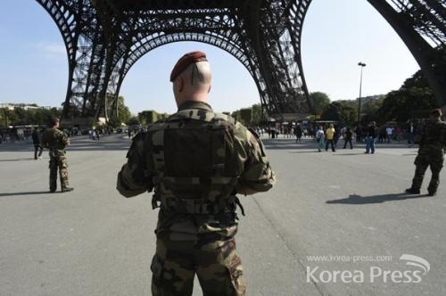 테러 발생 후 프랑스 파리지역 보안 강화