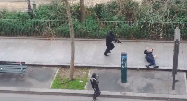 지난 7일(현지시간) 파리에서 일어난 총기테러 12명의 사망자가 발생했다.