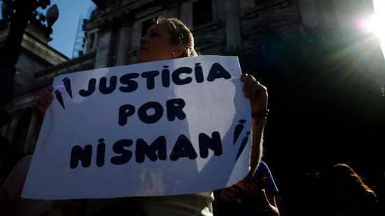 니스만 검사의 죽음으로 혼돈에 빠진 아르헨티나