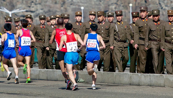 북한 마라톤의 한 모습