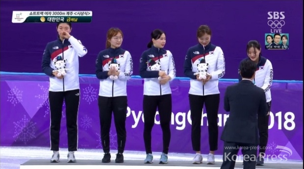 중국 실격, 캐나다도 실격을 당한 가운데 우리나라 여자 쇼트트랙 대표팀은 예상대로 금메달을 차지했다. 사진출처 : SBS